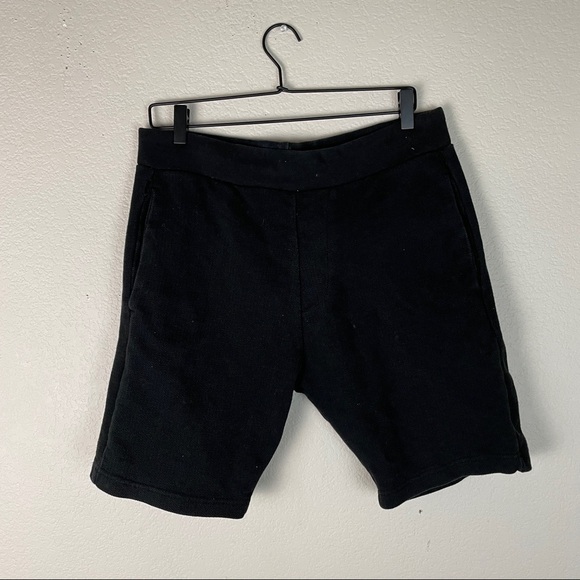 Essential Zara Shorts Size Large - Picture 1 of 3